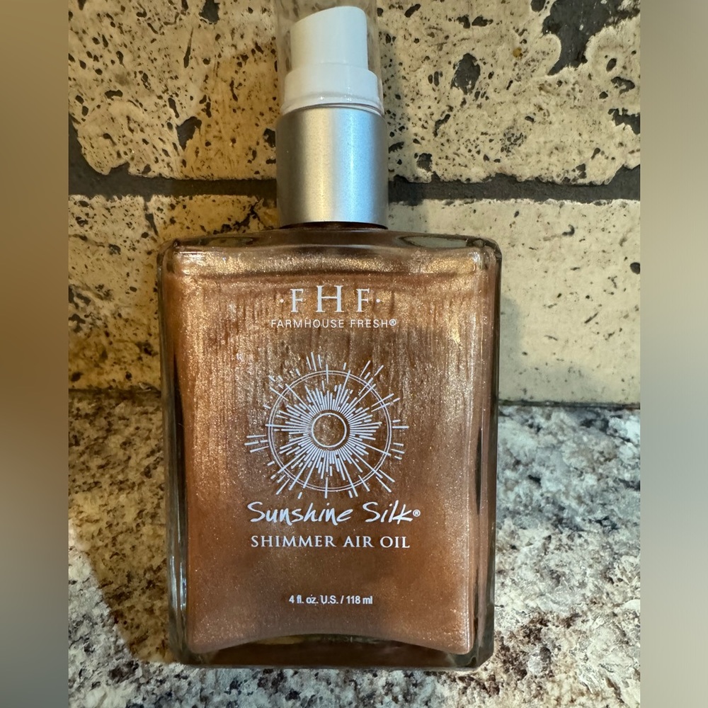 Farmhouse fresh (FHF) sunshine, silk, shimmering air oil